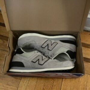 New Balance Men's Grey Sneaker